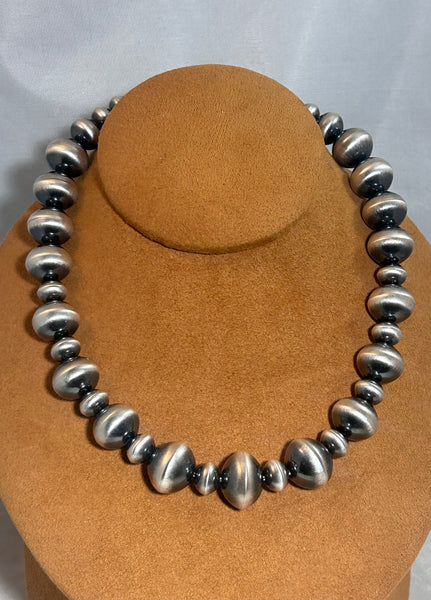 17” Alternating Navajo Bead Necklace by Veltenia Haley