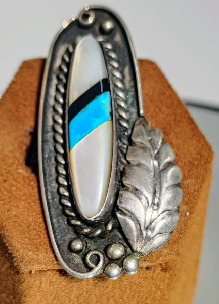 Vintage Turquoise, Mother of Pearl & Black Inlay Ring – Southwestern Silver Leaf Design