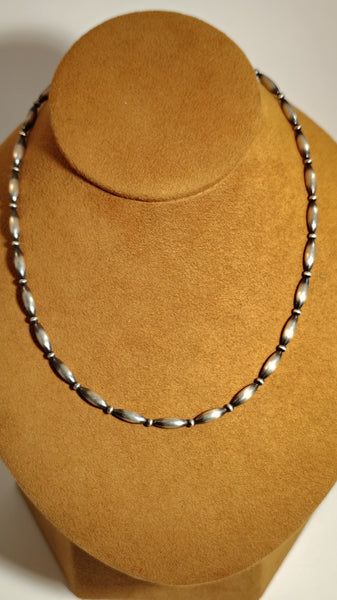 18" Melon Navajo Pearl Necklace | Artist Gloria | Timeless Southwestern Elegance