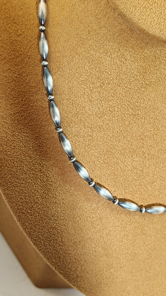 18" Melon Navajo Pearl Necklace | Artist Gloria | Timeless Southwestern Elegance