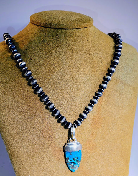 Handmade Navajo Pearl Necklace | Artist Haley | Classic Southwestern Elegance