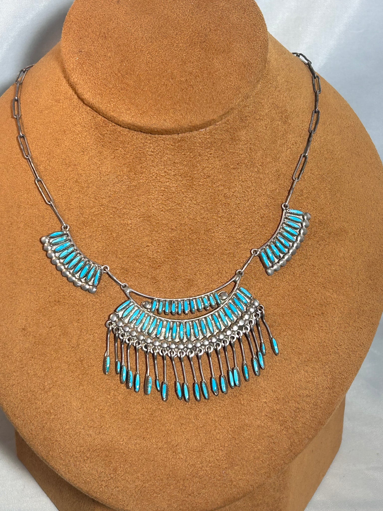 Vintage Needle Point Zuni Necklace (Circa 1960s)
