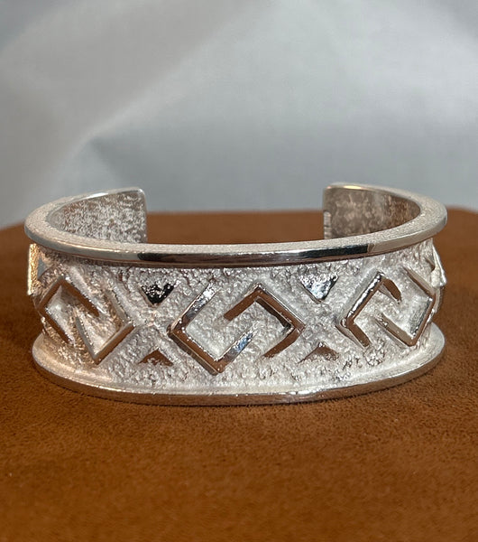 Ice on Snow Cuff by Earl Plummer