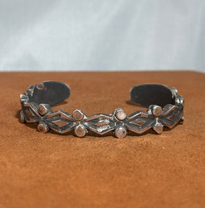 Diamond Point Cuff by Jock Favour