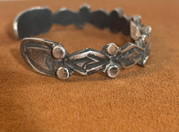 Diamond Point Cuff by Jock Favour