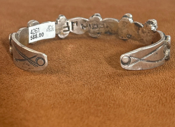 Oval Point Cuff by Jock Favour