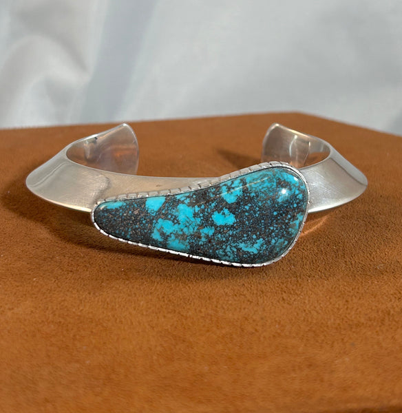 Triangle Cuff by Alfred Lee Sr and Junior